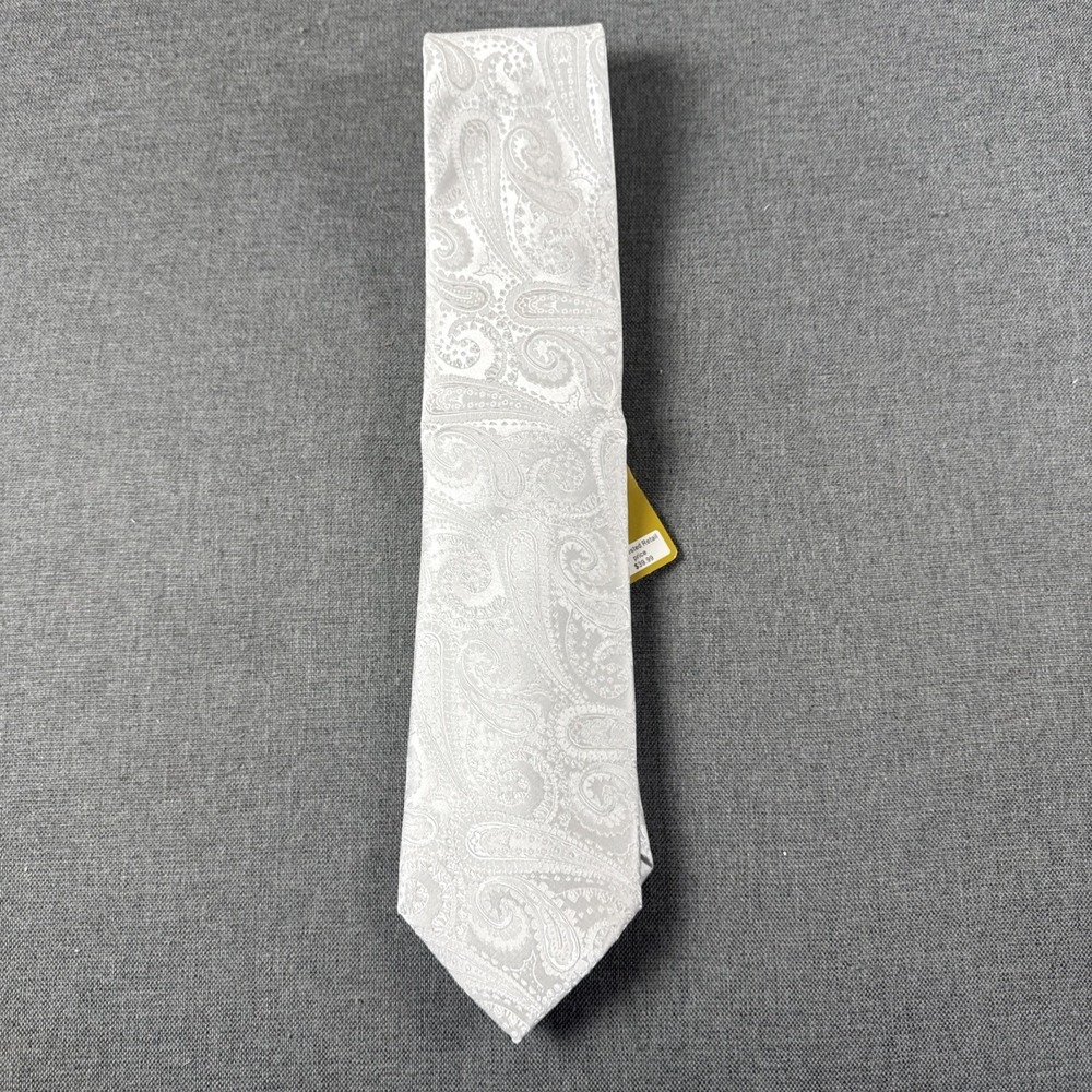 Oliver George White Paisley Tie NWT Paisley 100% Microfiber